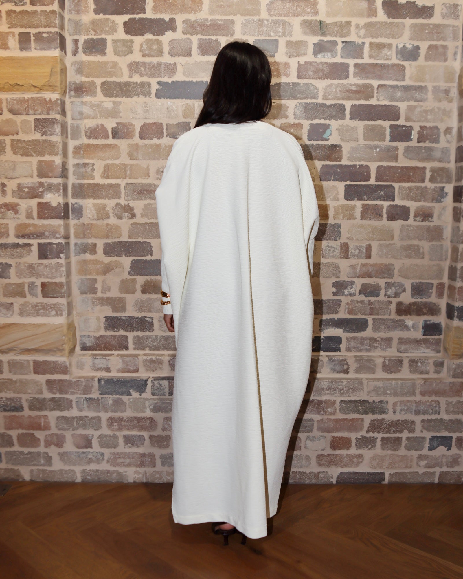 The Aura Cape White