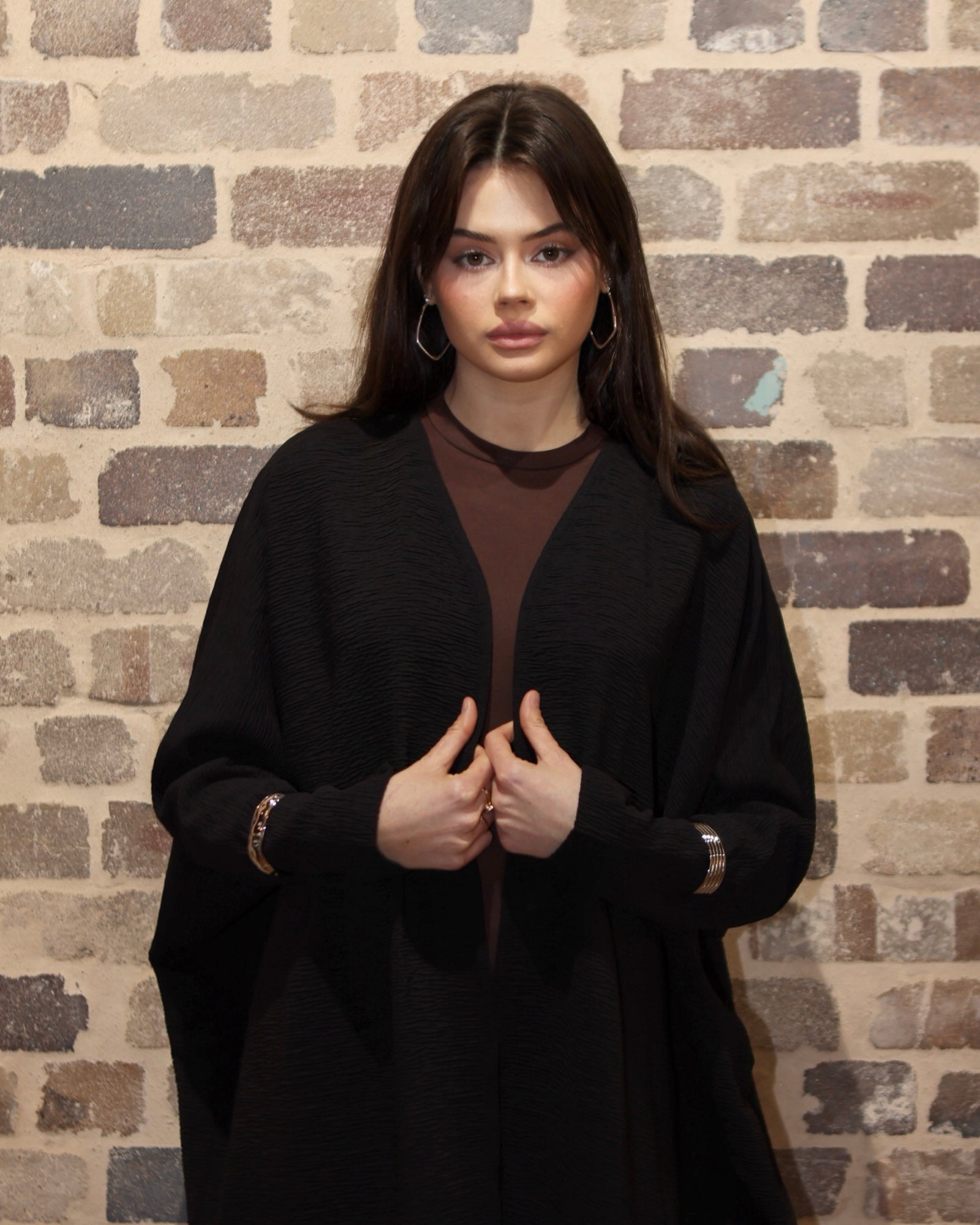 The Aura Cape Black