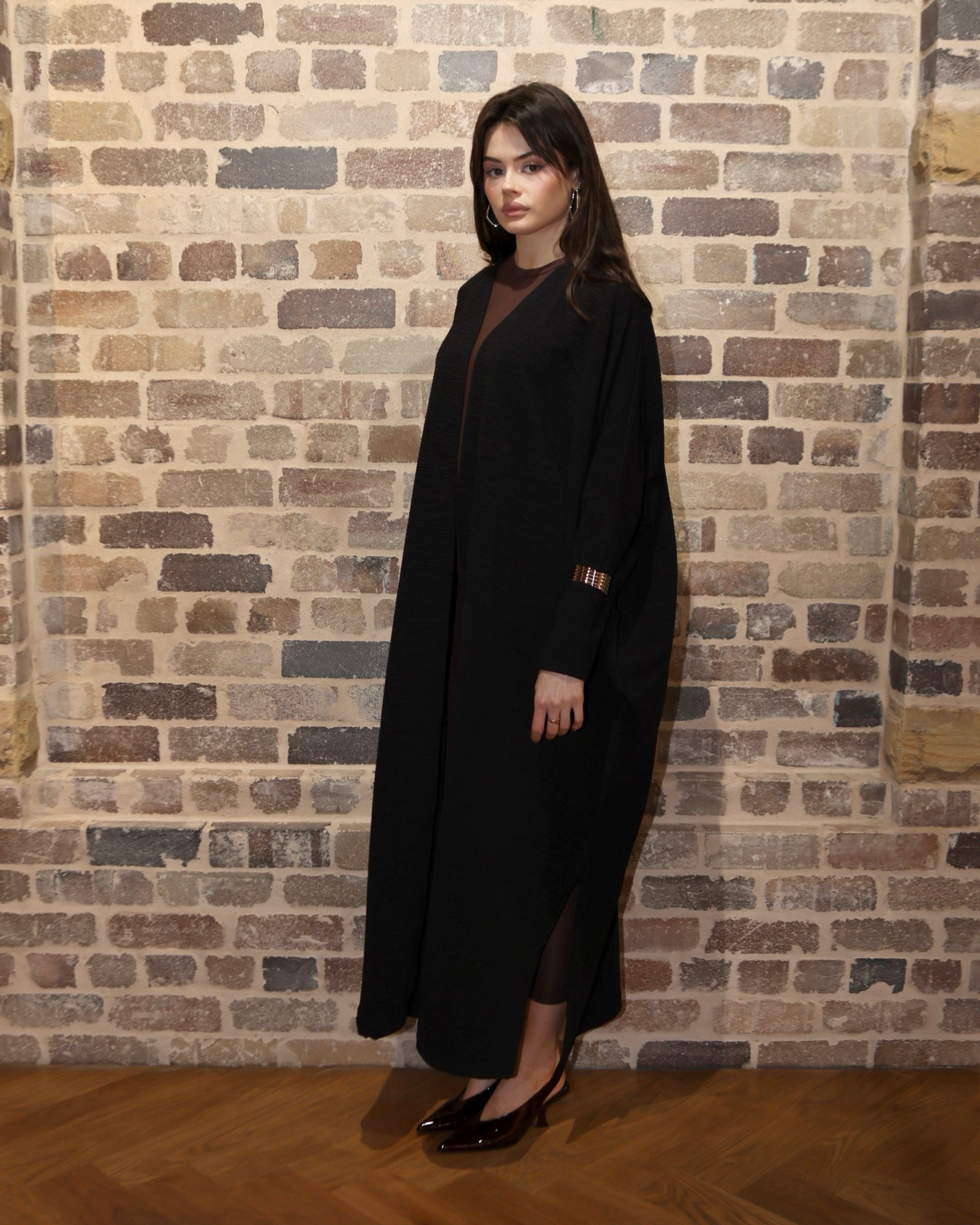 The Aura Cape Black