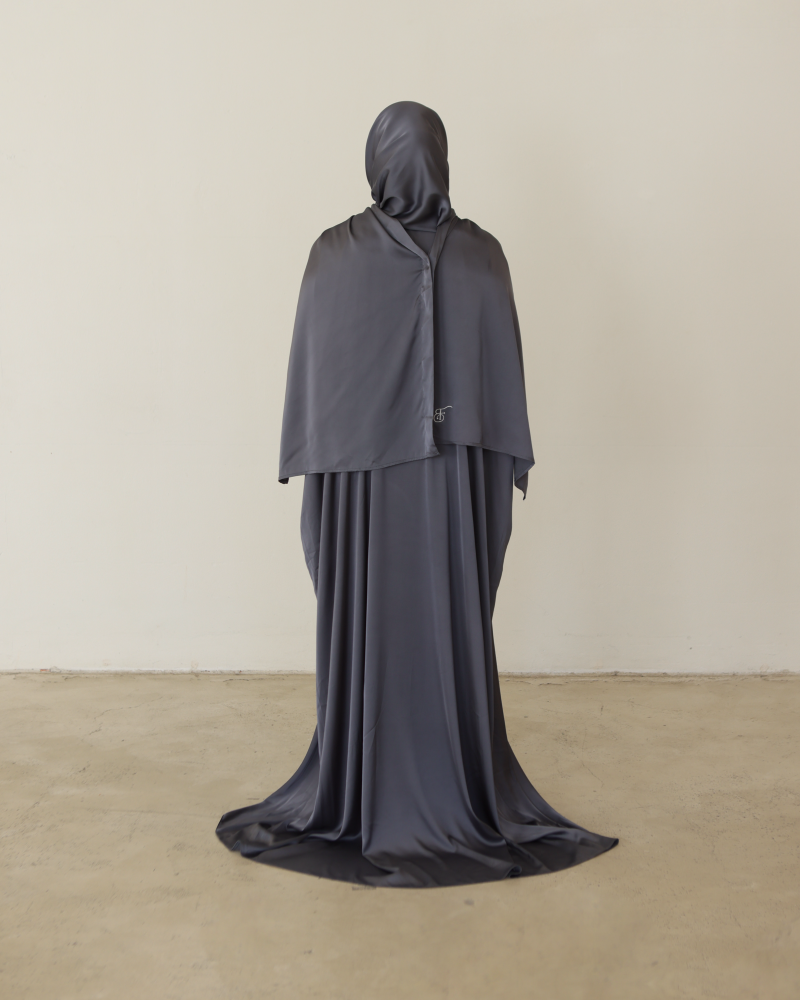 Yasmin Prayer Gown