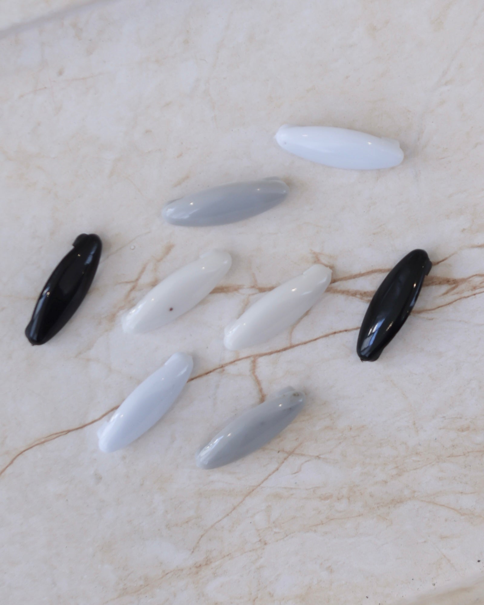 Hijab Pins Black & White